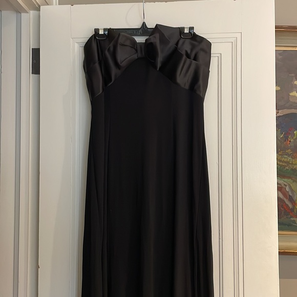 Strapless Joseph Ribkoff gown - Picture 4 of 7